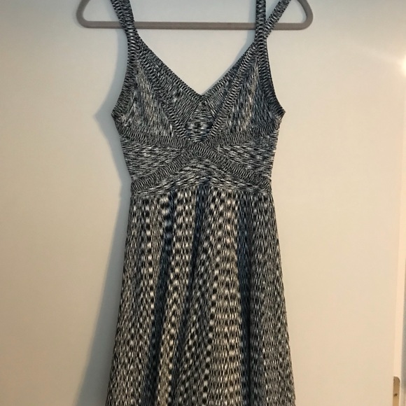 Guess Black and white mini dress - Picture 4 of 7